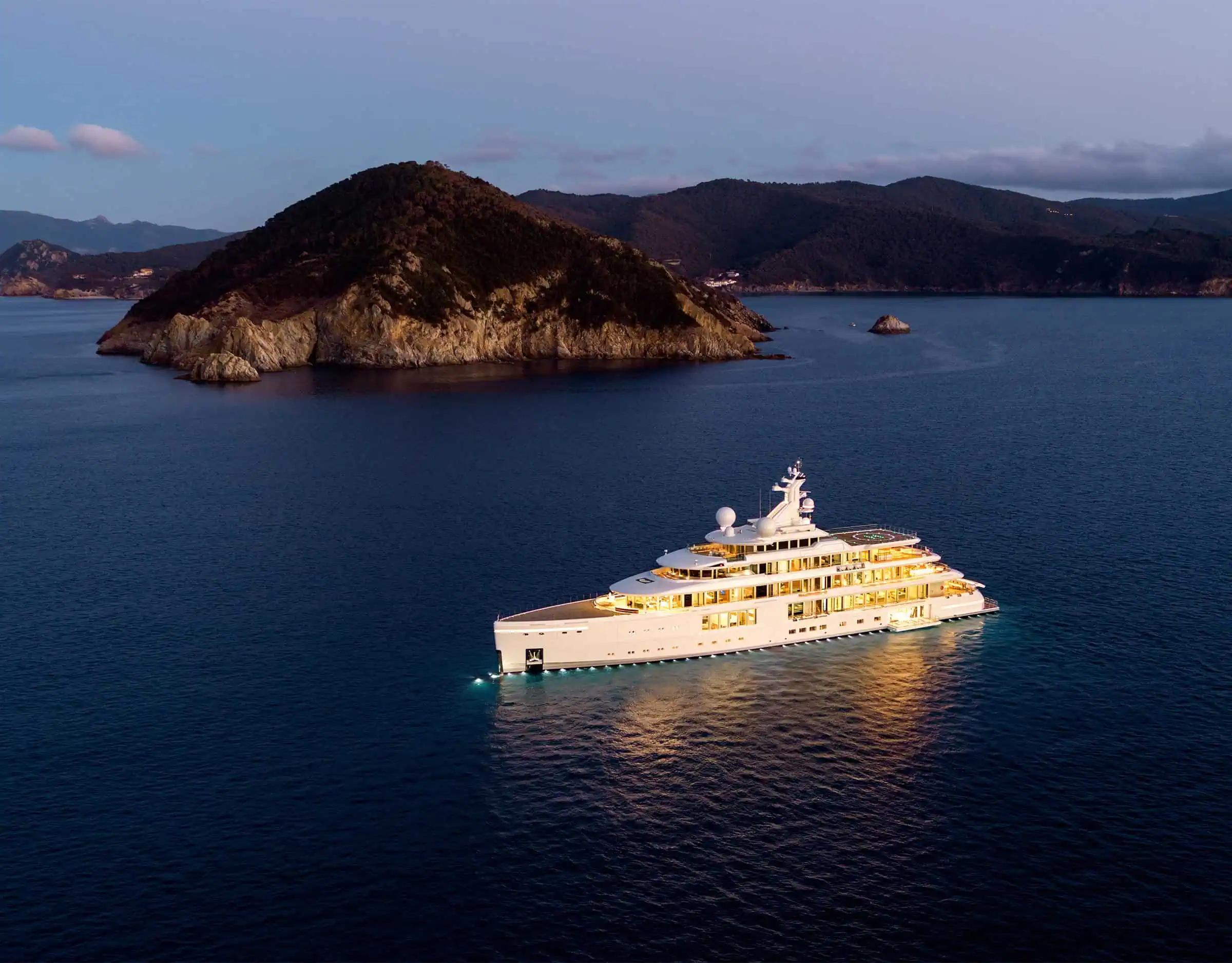 Benetti FB272 M/Y Luminosity