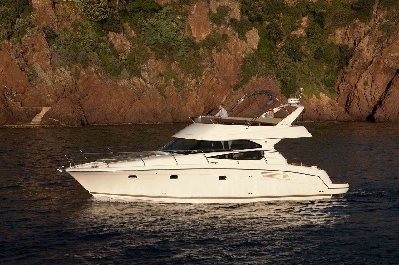 Prestige 440
