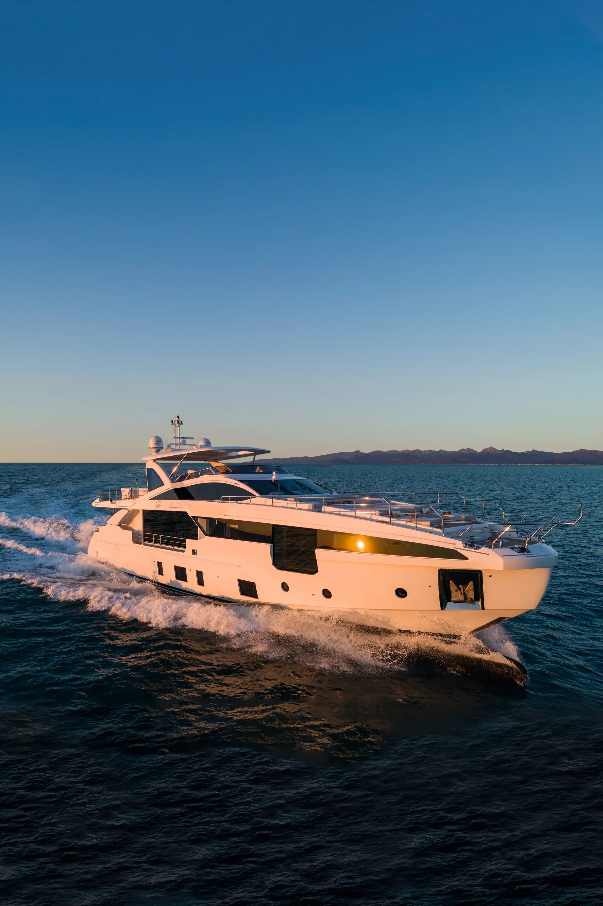 Azimut Grande 32 METRI